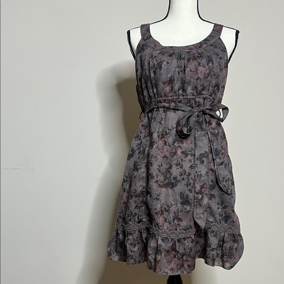 Forever 21 Dresses & Skirts - Forever 21 Floral Belted Mini Dress - Gray and Pink